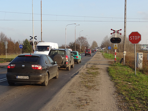 Przejazd kolejowy kategorii C ze znakiem