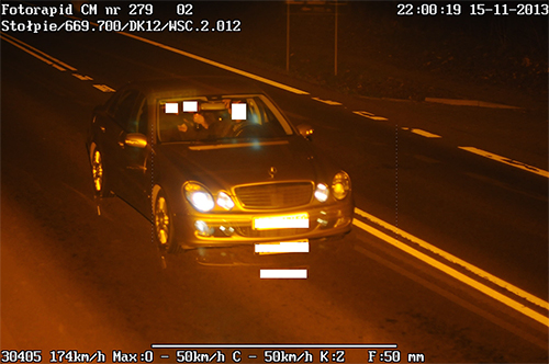Prędkość dopuszczalna: 50 km/h, prędkość zarejestrowana: 174 km/h